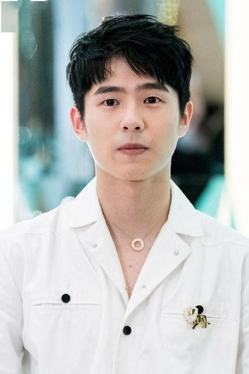 刘昊然没视频吃瓜,无视频吃瓜，低调生活成焦点