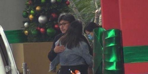 王岳伦吃瓜视频