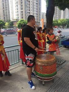 吃瓜视频群众表演,趣味表演嗨翻现场