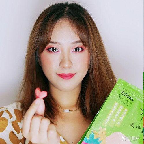 美妆博主直播吃瓜视频,揭秘网红圈幕后故事