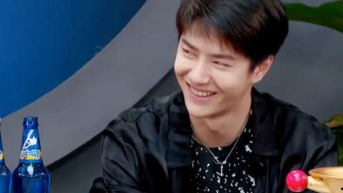 千玺吃瓜导演视频,揭秘吃瓜视频背后的故事