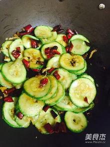 瓜怎么做吃的好吃视频讲解,轻松学会美味瓜菜新吃法